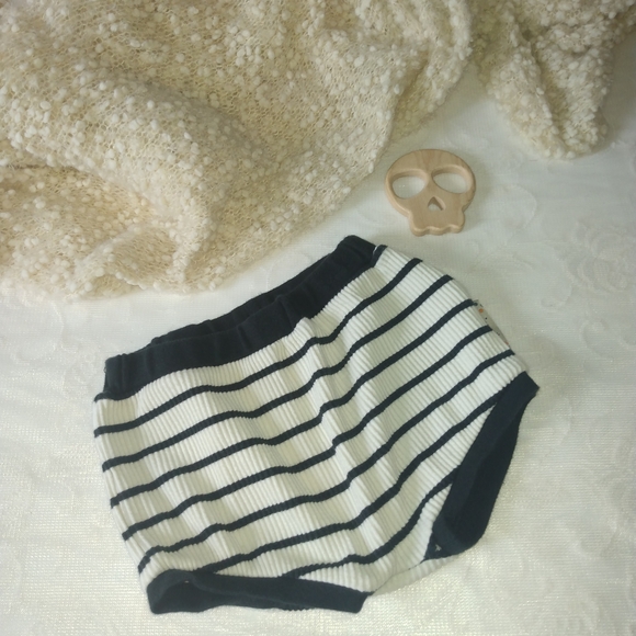 Striped Kids Shorts - Picture 1 of 3